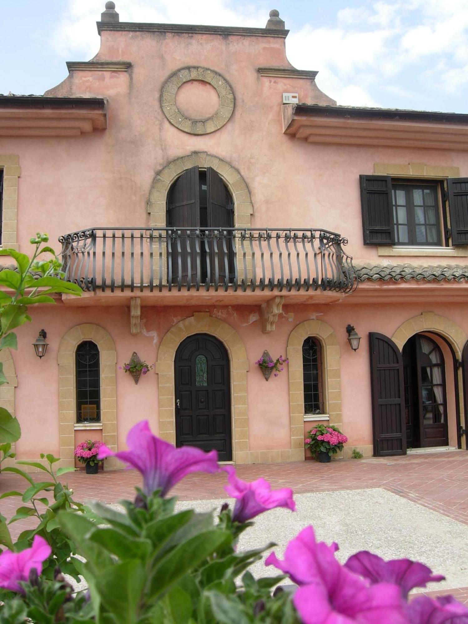 Villa Clementine Piazza Armerina Exteriör bild