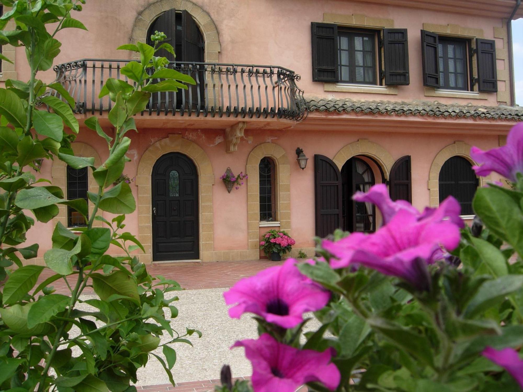 Villa Clementine Piazza Armerina Exteriör bild